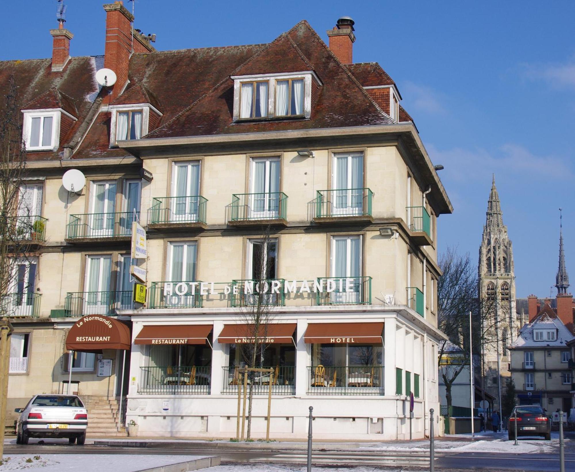 Logis Hotel & Restaurant - Le Normandie โกเดอเบค-ออง-โกซ์ ภายนอก รูปภาพ